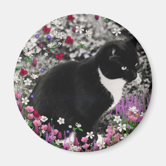 Freckles in Flowers II - Tuxedo Cat Magneet (Voorkant)