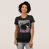Freckles in Flowers II - Tuxedo Cat T-shirt (Voorkant volledig)