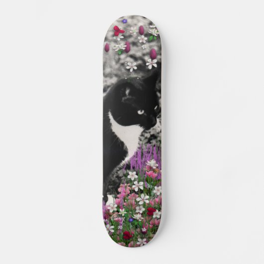 Freckles in Flowers II - Tuxedo Kitty Cat Persoonlijk Skateboard (Voorkant)