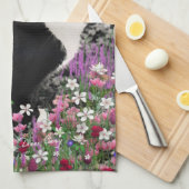 Freckles in Flowers II - Tuxedo Kitty Cat Theedoek (Quarter Fold)