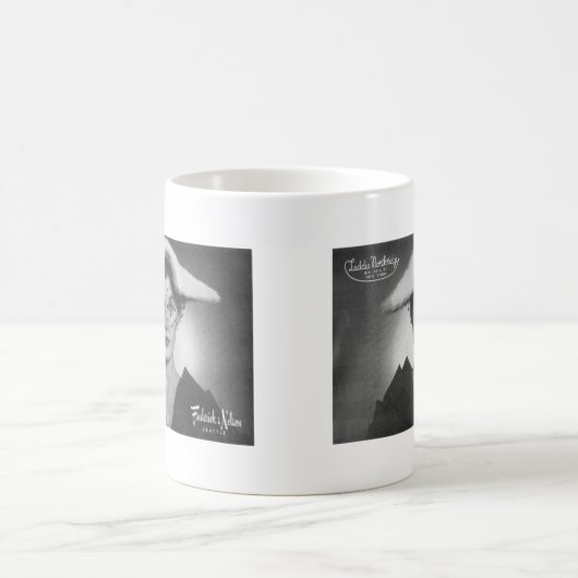 Frederick & Nelson in Town & Country, 1952 Koffiemok (Center)