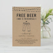 Free Beer Funny Wedding Rehearsal Dinner Kaart (Staand voorkant)