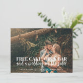 Free Cake Open Bar Funny Wedding Save The Date (Staand voorkant)