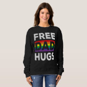 Free Dad Hugs With Rainbow And Transgender Flag He Trui (Voorkant volledig)