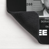 Free Donald Trump Mugshot Muismat (Hoek)