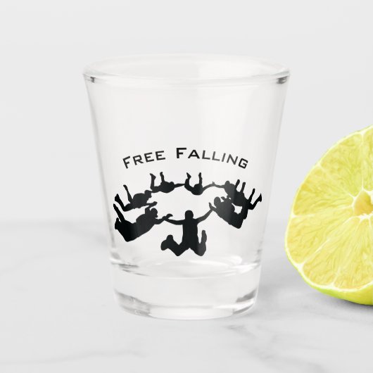 Free Falling Sky Diving Parachuting Shot Glass Glas (Voorkant)