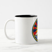 Free Tibet Round Grunge Tweekleurige Koffiemok (Links)