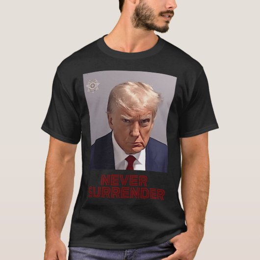 Free Trump: geef je nooit over T-shirt (Voorkant)