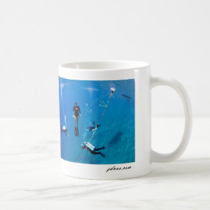 freediver met rietduikers koffiemok