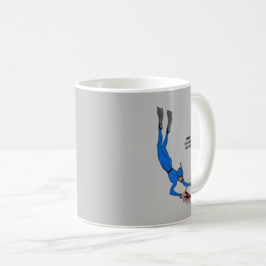  Freediving Diver Het vangen van een Stekelige Kre Koffiemok (Voorkant rechts)