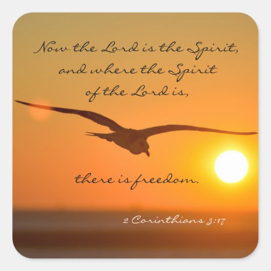 Freedom Bible Verse, vogelvlucht op zonsondergang Vierkante Sticker (Voorkant)