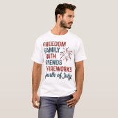 FREEDOM FAMILY FAIL FRIENDS & FIREWORKS fourt T-shirt (Voorkant volledig)