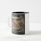 Freedom is geen gratis koffie Mok Navy versie (Voorkant links)