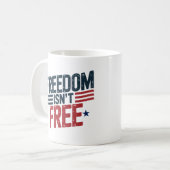 Freedom Isn't Free- Patriotic Design Red and Blue Koffiemok (Voorkant links)