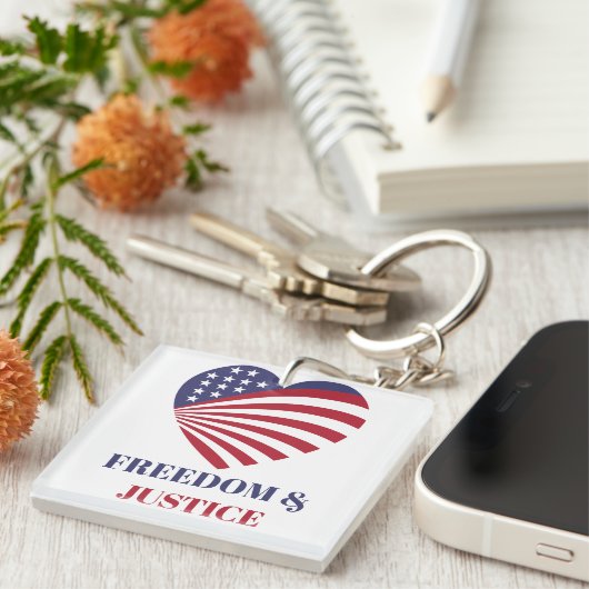 Freedom & Justice American Flag with Heart.  Sleutelhanger (Voorkant Rechts)