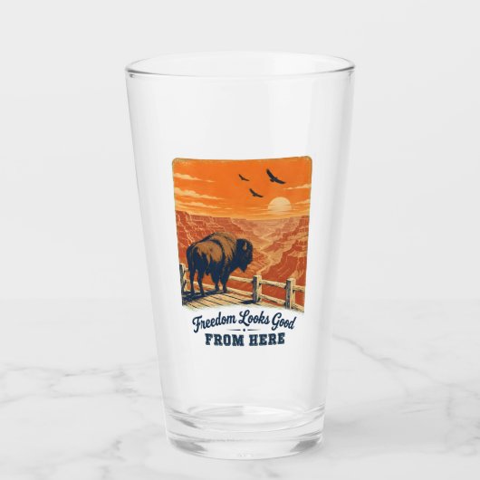 Freedom Looks Good Canyon Glas Cup (Voorkant)