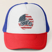 Freedom Ride: Retro Motorfiets en Amerikaanse Vlag Trucker Pet (Voorkant)