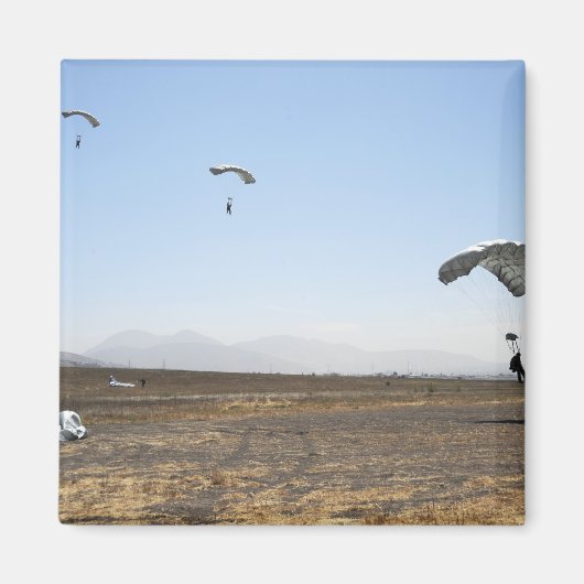 Freefall parachute jumpers magneet (Voorkant)