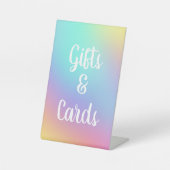 Freeform — Rainbow Gradient Cadeft Table Sign. Reclamebord Met Voetstuk (Voorkant)