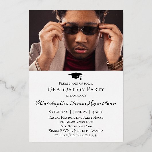 Freehand Script voor/achter foto-Afstuderen Folie Uitnodiging (Achterkant)