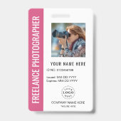 Freelance Fotograaf Badge in Helder Fuchsia (Voorzijde)