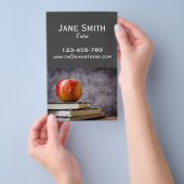 Freelance leraar of leraar voor elk onderwerp flyer (Hand)