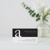 Freelance schrijver Eenvoudig Zwart Wit Monogram Visitekaartje (Staand voorkant)