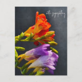 Freesia in een donkere achtergrond. Met sympathie Briefkaart (Voorkant)