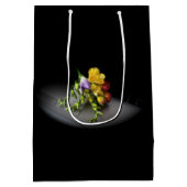 Freesias in de schijnwerpers medium cadeauzakje (Achterkant)