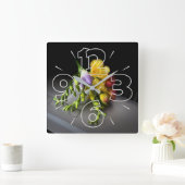 Freesias in de schijnwerpers vierkante klok (Huis)