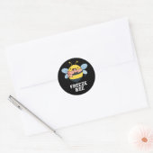 Freeze Bee Funny Insect Bug Dark BG Ronde Sticker (Envelop)