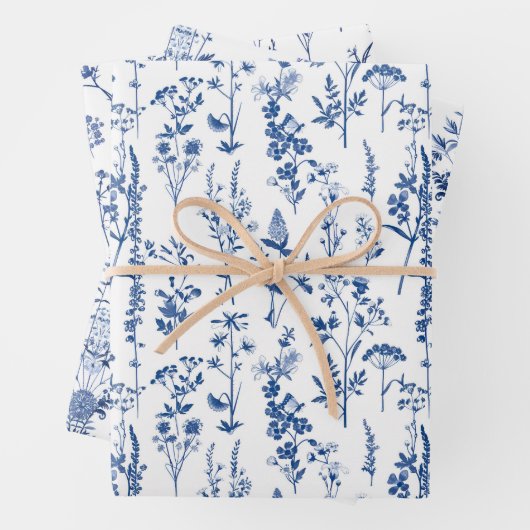 French Blue Garden Wildflowers Patroon Inpakpapier Vel (In situ)