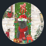 French Bulldog Christmas Ronde Sticker<br><div class="desc">De kerstboom van de Franse Bulldog kerstmis die buiten het decoratieve huis met kerstmis zit,  is een perfect kerstcadeauidee voor hondenliefhebbers.</div>
