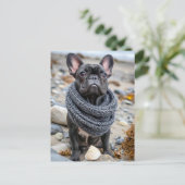 French Bulldog in Knitted Dog Attire Feestdagenkaart (Staand voorkant)