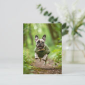 French Bulldog in Knitted Dog Attire Feestdagenkaart (Staand voorkant)