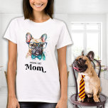 Frenchie Dog MOM Personalized Retro French Bulldog T-shirt<br><div class="desc">Dit Franse shirt van een bulldog-hond kenmerkt een schattig en modern design van waterverf met het gezegde "Frenchie Ma" voor een grappige en retro-aanraking. Het is perfect voor hondenliefhebbers en hondenmoeders. Deze Franse mok van bulldog zal een favoriet zijn onder franse liefhebbers en hondenliefhebbers. COPYRIGHT © 2023 Judy Burrows, Black...</div>