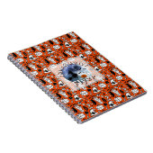 Frequent Flyer Halloween Heks Riding Broomstick Notitieboek (Rechterzijde)