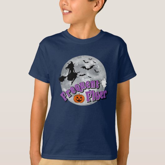 Frequent Flyer Halloween Heks Riding Broomstick T-shirt (Voorkant)