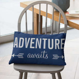 Fresh Blue Typography Adventure Seeker Decoratief Kussen