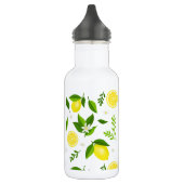 Fresh lemons with flowers and leaves waterfles (Links)