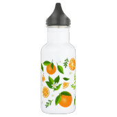 Fresh oranges with flowers and leaves waterfles (Links)