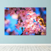 Fresh Pink Sakura Garland, Blue Sky Canvas Afdruk (Insitu (Houten vloer))
