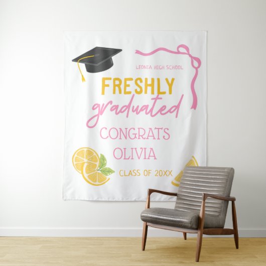 Freshly Graduated Lemonade Graduation Backdrop Wandkleed (In situ)