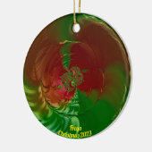 FREYA ~ Glossy Red en Green Kerstmis 2023 Keramisch Ornament (Links)