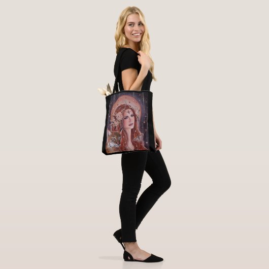 Freya godin met Lynx door Renee Lavoie Tote Bag (Op model)