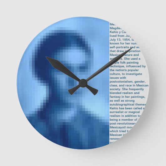 FRIDA KAHLO PIXELED BIOGRAPHY CLOCK BLUE RONDE KLOK (Voorkant)