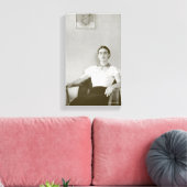 Frida Kahlo Seated w/Frida Painting Canvas Afdruk (Insitu (Woonkamer))