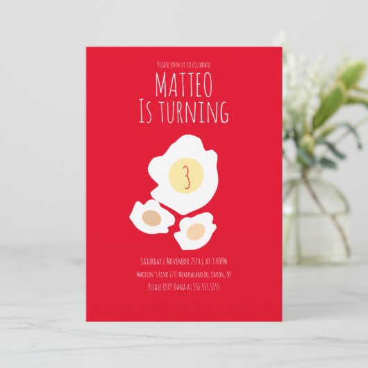 Fried Egg Turning Three Birthday Invitation Kaart (Staand voorkant)