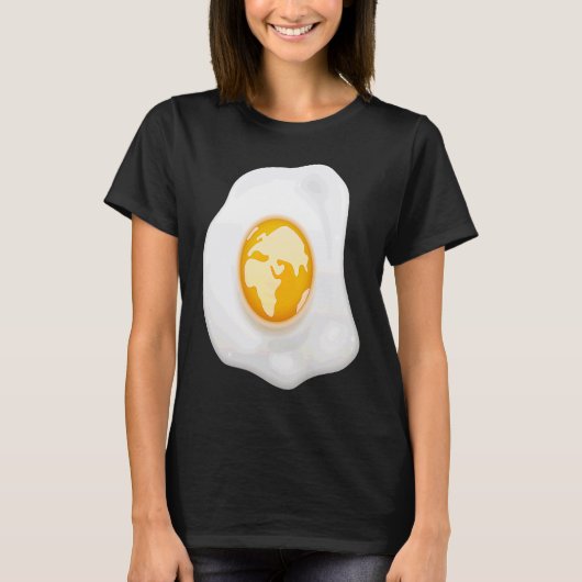 Fried Egg With Earth Globe on Yolk Costume T-shirt (Voorkant)