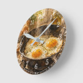 Fried Eggs in a Pan Wall Clock — Fun Kitchen Desig Ronde Klok (Hoek)